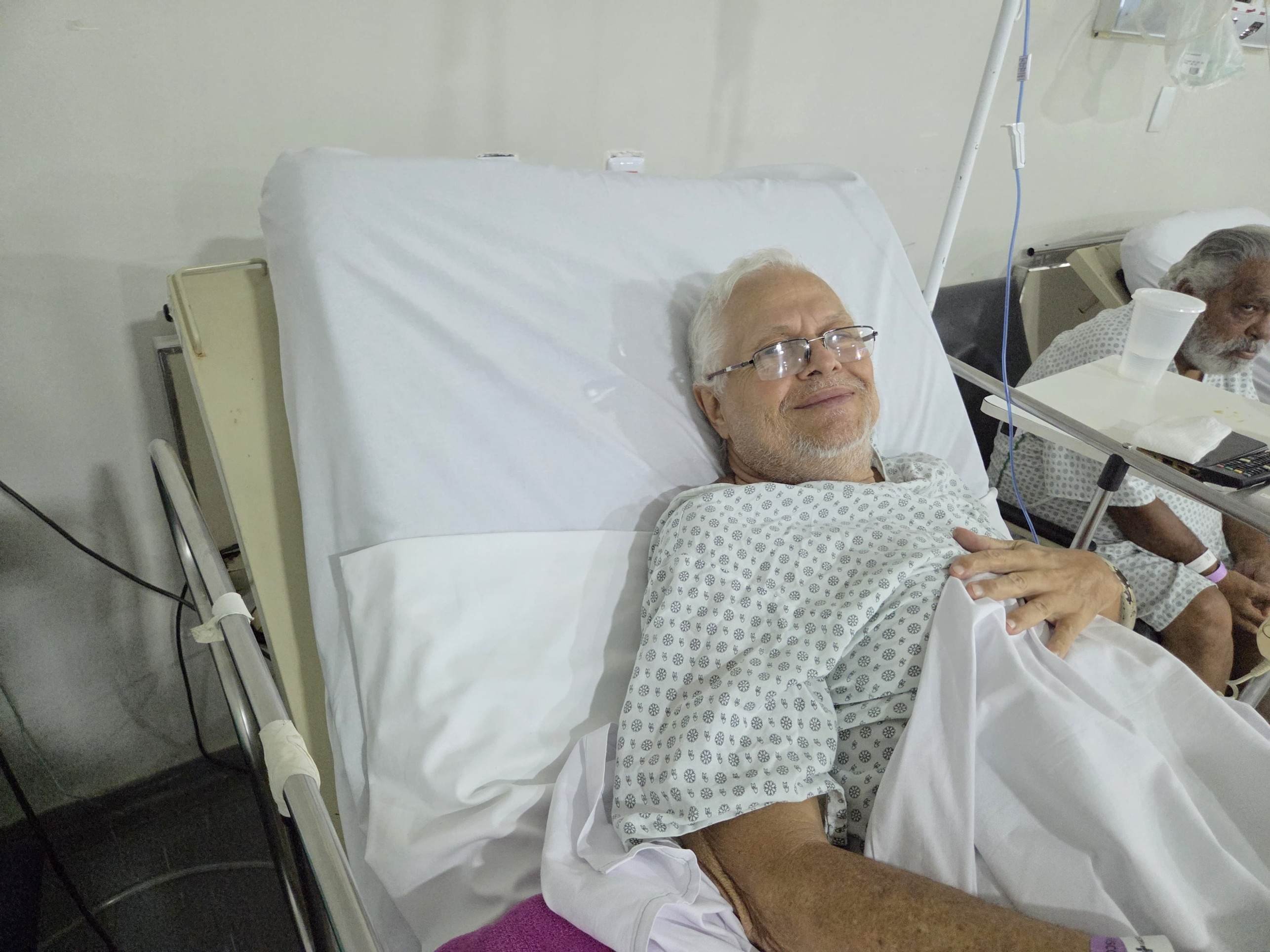 Roberto Carvalho, 68 anos, est&aacute; unternado h&aacute; um m&ecirc;s no Hospital Cidade do Sol
