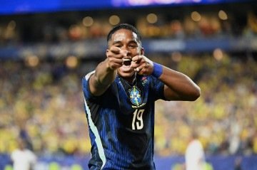 Aos 19 anos, brasiliense Endrick entrou na história como um dos mais jovens a vestir a camisa da Seleção Brasileira em Copas do Mundo between Brazil and Haiti at the Philadelphia Stadium in Philadelphia on June 19, 2026. (Photo by Jewel SAMAD / AFP)
- (crédito: AFP) Aos 19 anos, brasiliense Endrick entrou na história como um dos mais jovens a vestir a camisa da Seleção Brasileira em Copas do Mundo between Brazil and Haiti at the Philadelphia Stadium in Philadelphia on June 19, 2026. (Photo by Jewel SAMAD / AFP)
- (crédito: AFP)