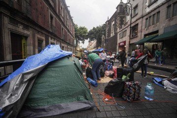 Após 19 dias de manifestação as ruas da Cidade do México estão sendo liberadas - (crédito: Ernesto Guzmán | Araceli López) Após 19 dias de manifestação as ruas da Cidade do México estão sendo liberadas - (crédito: Ernesto Guzmán | Araceli López)