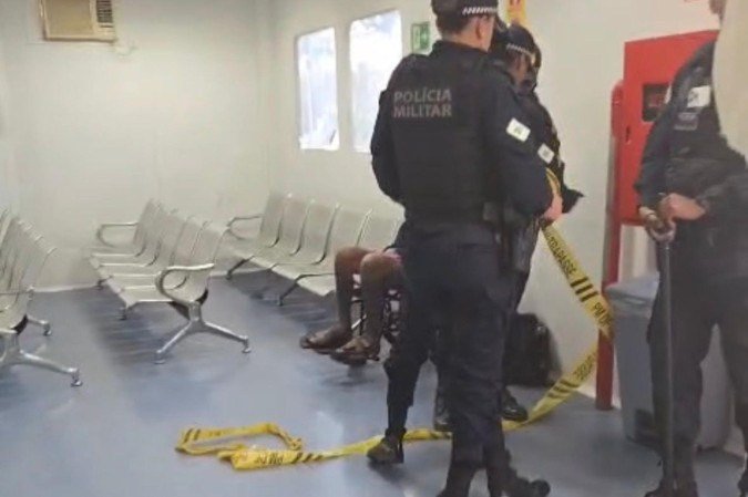 Vídeo mostra a PMDF isolando a área onde o homem morreu - (crédito: Reprodução/ Vídeo) Vídeo mostra a PMDF isolando a área onde o homem morreu - (crédito: Reprodução/ Vídeo)
