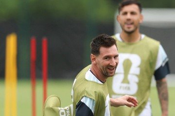 Classificada e líder do grupo, a Argentina deve poupar titulares contra a Jordânia, mas Messi pode voltar a brilhar -  (crédito:  Getty Images via AFP)