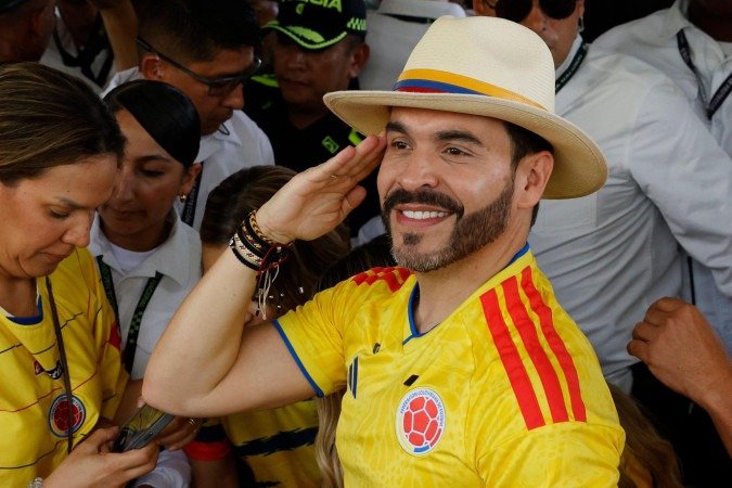 Candidato pró-Trump lidera na Colômbia por pequena margem em apuração preliminar, mas presidente Petro pede aguardar contagem: 'Quase empatado' - (crédito: BBC Geral) Candidato pró-Trump lidera na Colômbia por pequena margem em apuração preliminar, mas presidente Petro pede aguardar contagem: 'Quase empatado' - (crédito: BBC Geral)