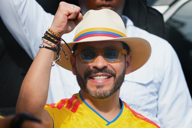 Eleição de Abelardo de la Espriella fortalece bloco conservador no continente, aproxima aliados de Donald Trump e aumenta receios de isolamento diplomático do governo Lula
- (crédito: AFP) Eleição de Abelardo de la Espriella fortalece bloco conservador no continente, aproxima aliados de Donald Trump e aumenta receios de isolamento diplomático do governo Lula
- (crédito: AFP)