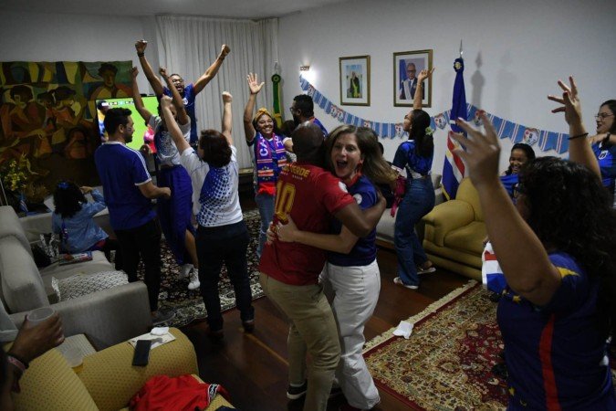 Comemoração do primeiro gol contra o Uruguai na Embaixada de Cabo Verde em Brasília