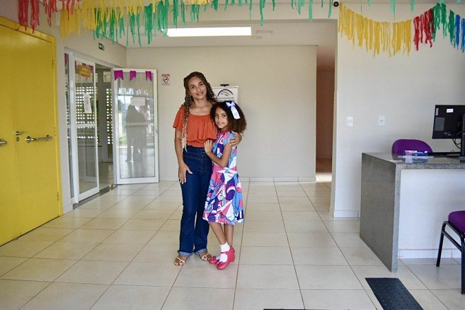 Além do suporte emocional e da qualificação profissional, a trancista recebeu orientações e encaminhamentos para acessar serviços da rede de assistência social -  (crédito: GDF)