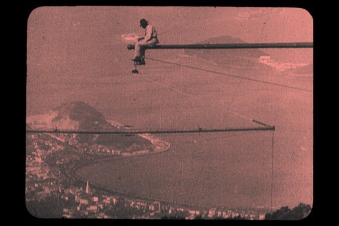Cenas inusitadas do Rio de Janeiro dão as coordenadas do filme