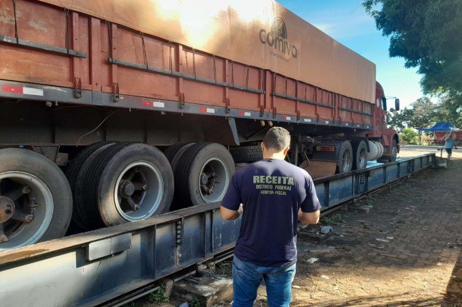 Operação apreendeu mais de R$ 5 milhões em produtos irregulares - (crédito: Divulgação/SEEC) Operação apreendeu mais de R$ 5 milhões em produtos irregulares - (crédito: Divulgação/SEEC)