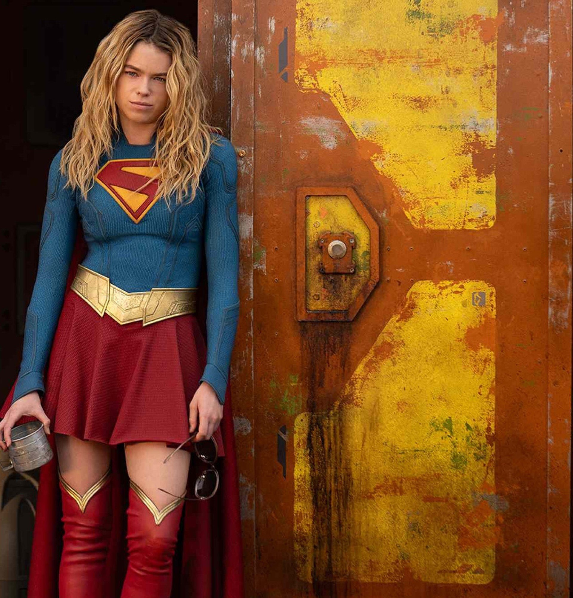 Uma heroína de coração bom e solidário: esta é Supergirl, nos cinemas