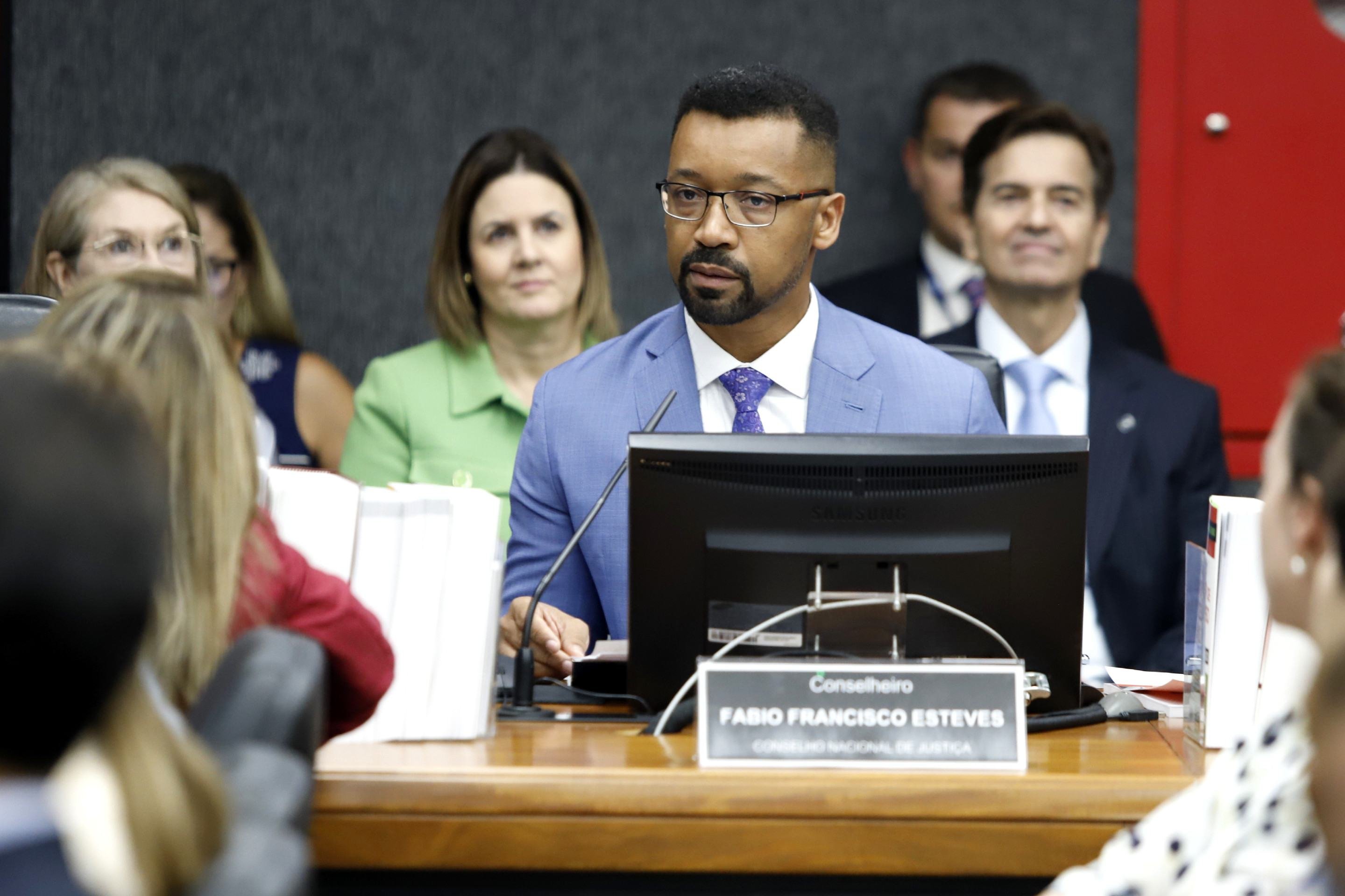 Conselheiro Fabio Esteves, que relatou a ação sobre as regras para os influenciadores mirins -  (crédito: Romulo Serpa/CNJ)