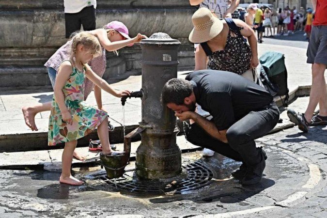 A Europa teve o sétimo maio mais quente da série histórica e a terceira primavera mais quente já registrada - (crédito: Andreas Solaro/AFP) A Europa teve o sétimo maio mais quente da série histórica e a terceira primavera mais quente já registrada - (crédito: Andreas Solaro/AFP)