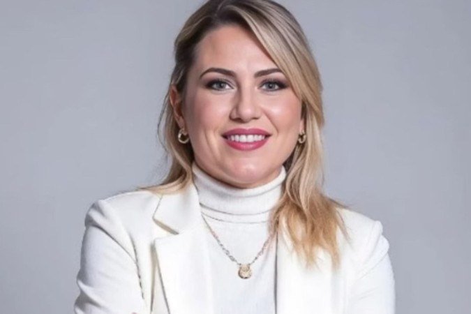 Vice-prefeita desvia R$ 41 mil para mãe de santo adoecer esposa do amante e perde o cargo - (crédito: Reprodução/Instagram) Vice-prefeita desvia R$ 41 mil para mãe de santo adoecer esposa do amante e perde o cargo - (crédito: Reprodução/Instagram)