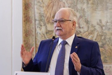 O colegiado atuará com foco na interlocução externa, buscando ouvir magistrados de primeira instância, defensores, Ministério Público, sociedade civil e cidadãos comuns - (crédito: Rosinei Coutinho/STF) O colegiado atuará com foco na interlocução externa, buscando ouvir magistrados de primeira instância, defensores, Ministério Público, sociedade civil e cidadãos comuns - (crédito: Rosinei Coutinho/STF)