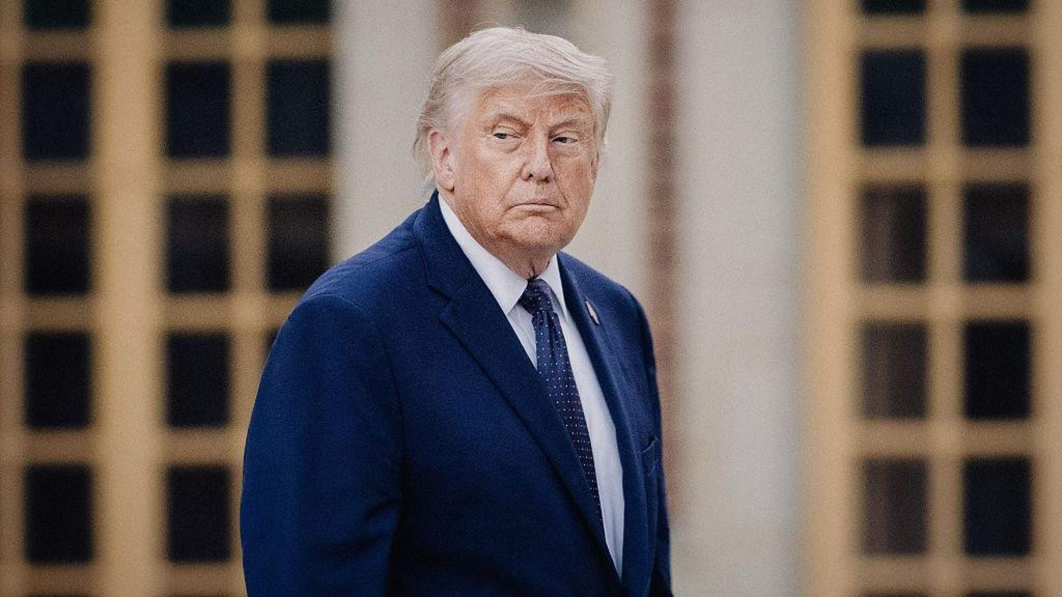 Resolução inédita aprovada pelo Congresso dos EUA aumenta pressão sobre Trump no conflito com Irã; o que acontece agora