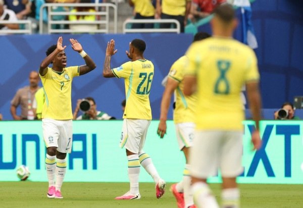 Jogo Brasil e Escócia -  (crédito: PATRICIA DE MELO MOREIRA / AFP)