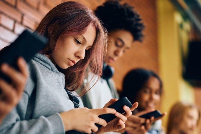 Um dos processos contra empresas de redes sociais envolve mais de 1.000 escolas na Califórnia - (crédito: Getty Images) Um dos processos contra empresas de redes sociais envolve mais de 1.000 escolas na Califórnia - (crédito: Getty Images)
