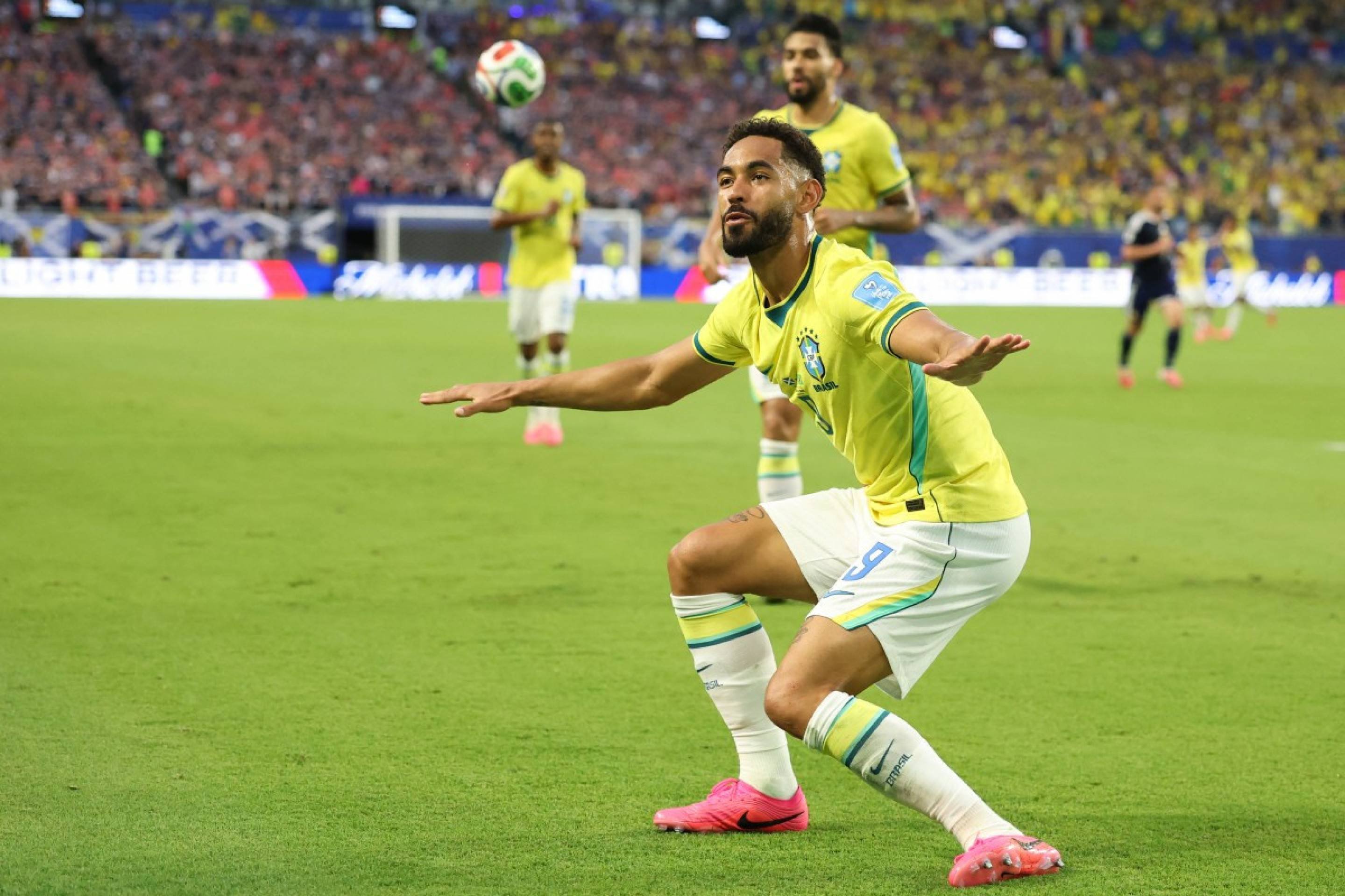 Matheus Cunha est&aacute; cada vez mais consolidado como titular no ataque
