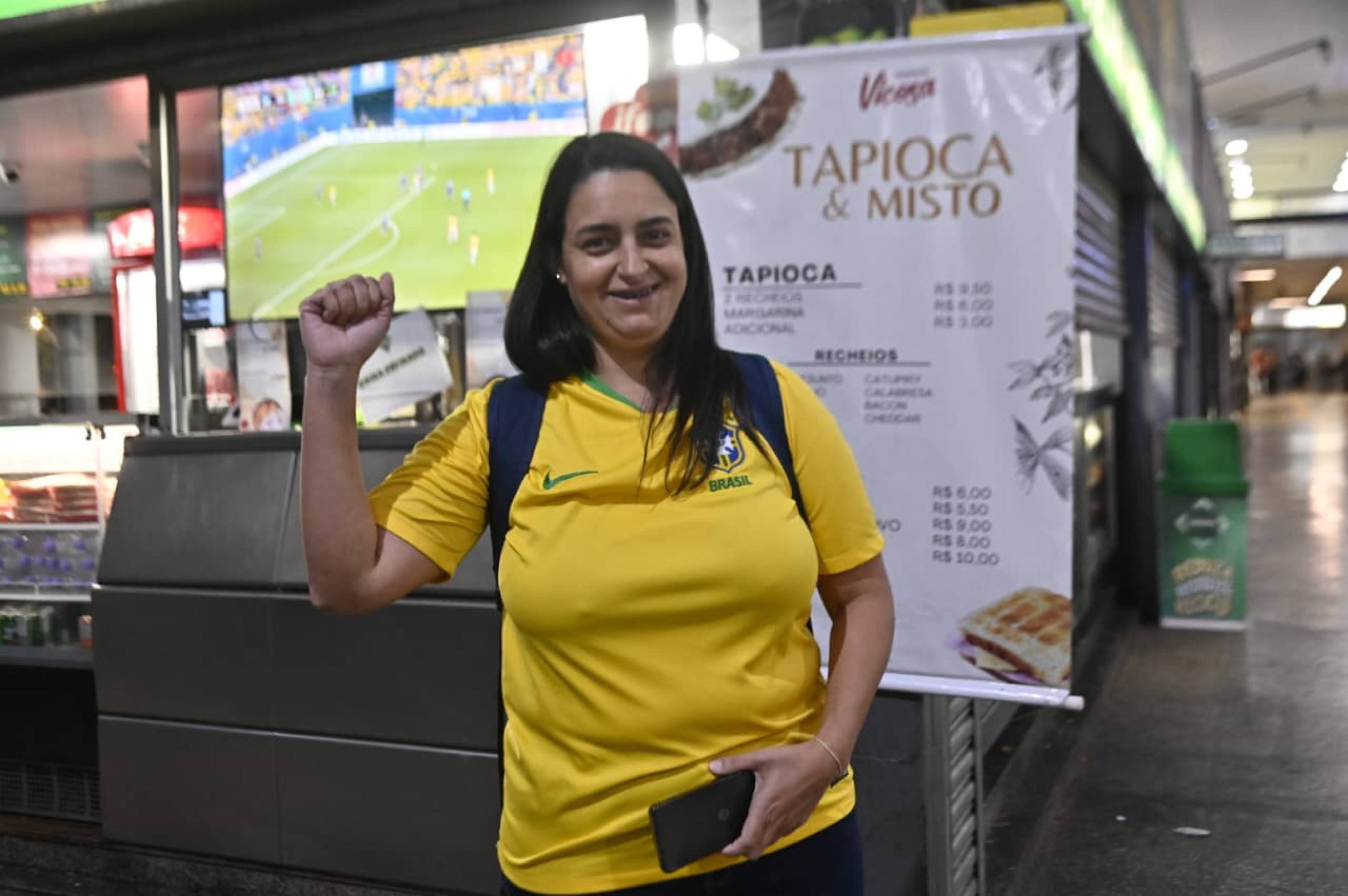 Rodovi&aacute;ria do Plano Piloto durante o jogo Brasil x Esc&oacute;cia