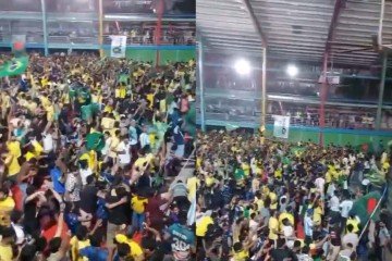 Com 170 milhões de habitantes, o país do sul da Ásia nunca disputou uma edição da Copa do Mundo e torce para o Brasil  -  (crédito: Reprodução)