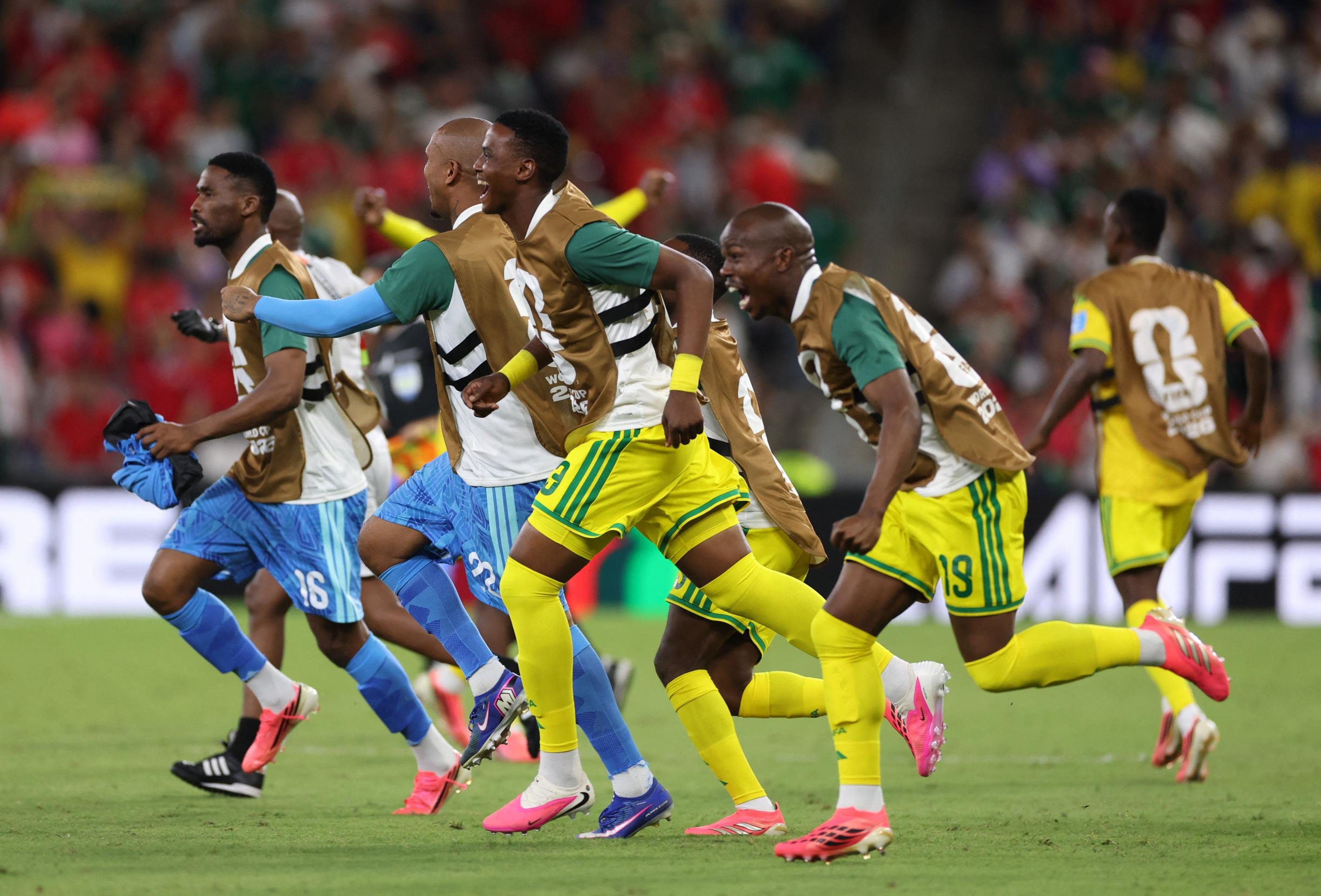 África do Sul faz história e se classifica pela primeira vez ao mata-mata da Copa