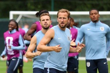 Harry Kane comanda o ataque inglês contra a eliminada seleção do Panamá: mais um gol e ele se tornará o maior artilheiro do país em Copas - (crédito: RICHARD PELHAM/AFP) Harry Kane comanda o ataque inglês contra a eliminada seleção do Panamá: mais um gol e ele se tornará o maior artilheiro do país em Copas - (crédito: RICHARD PELHAM/AFP)
