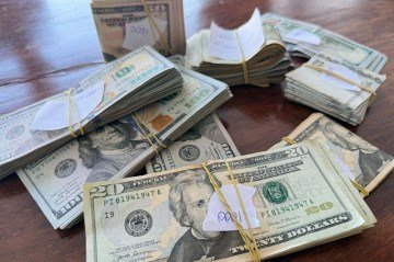  Ao todo, os valores apreendidos no im&oacute;vel da parlamentar chegam a R$ 240 mil -  (crédito: PF-RR/Divulgação)