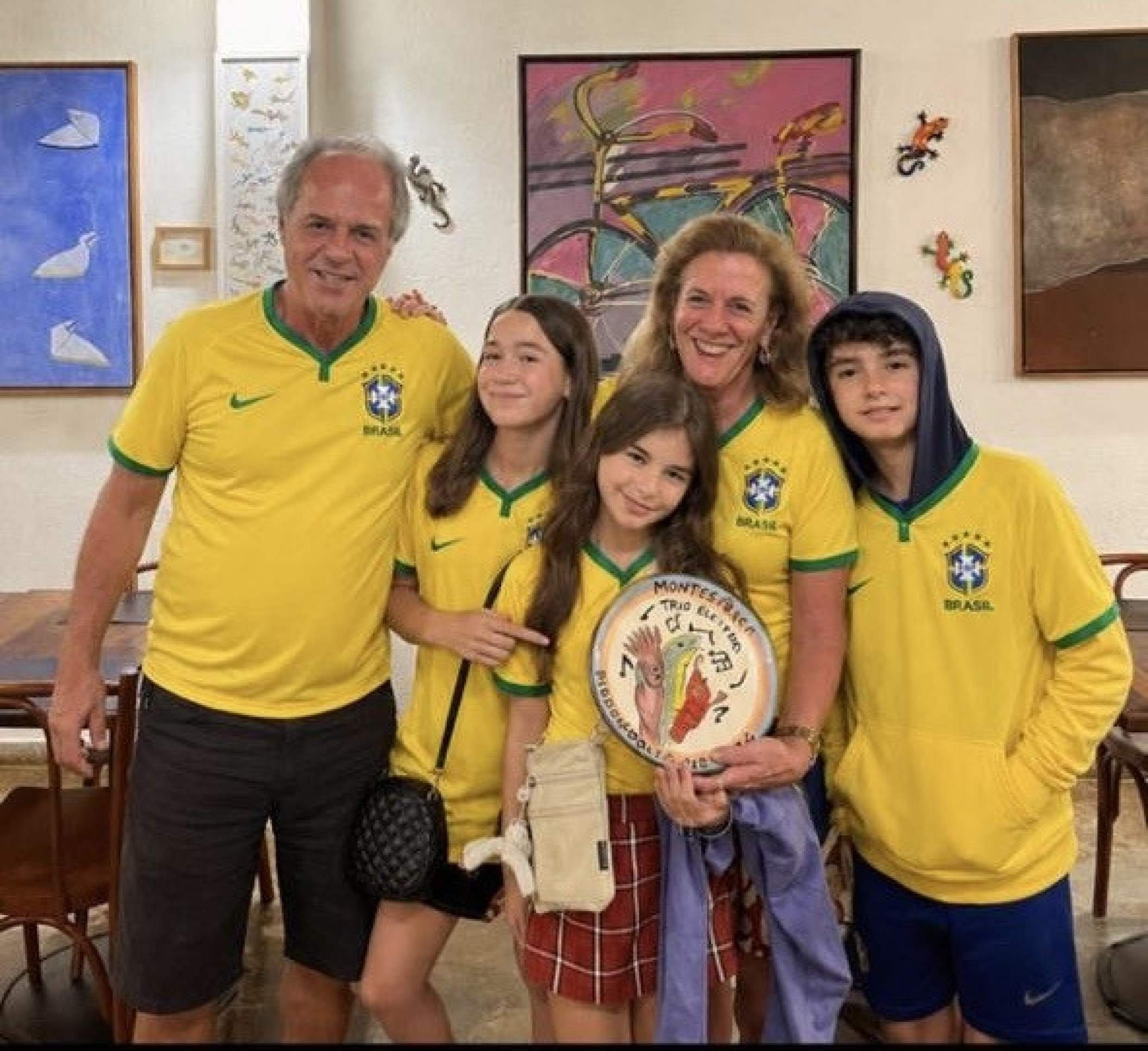 Andr&eacute; Leal com a mulher, Silvana, e os netos Isabella, Alice e Jo&atilde;o: anima&ccedil;&atilde;o em fam&iacute;lia