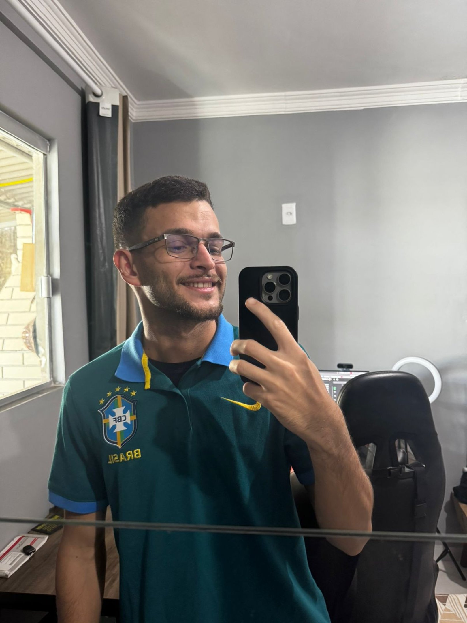 Emanuel sonha com o t&iacute;tulo mundial