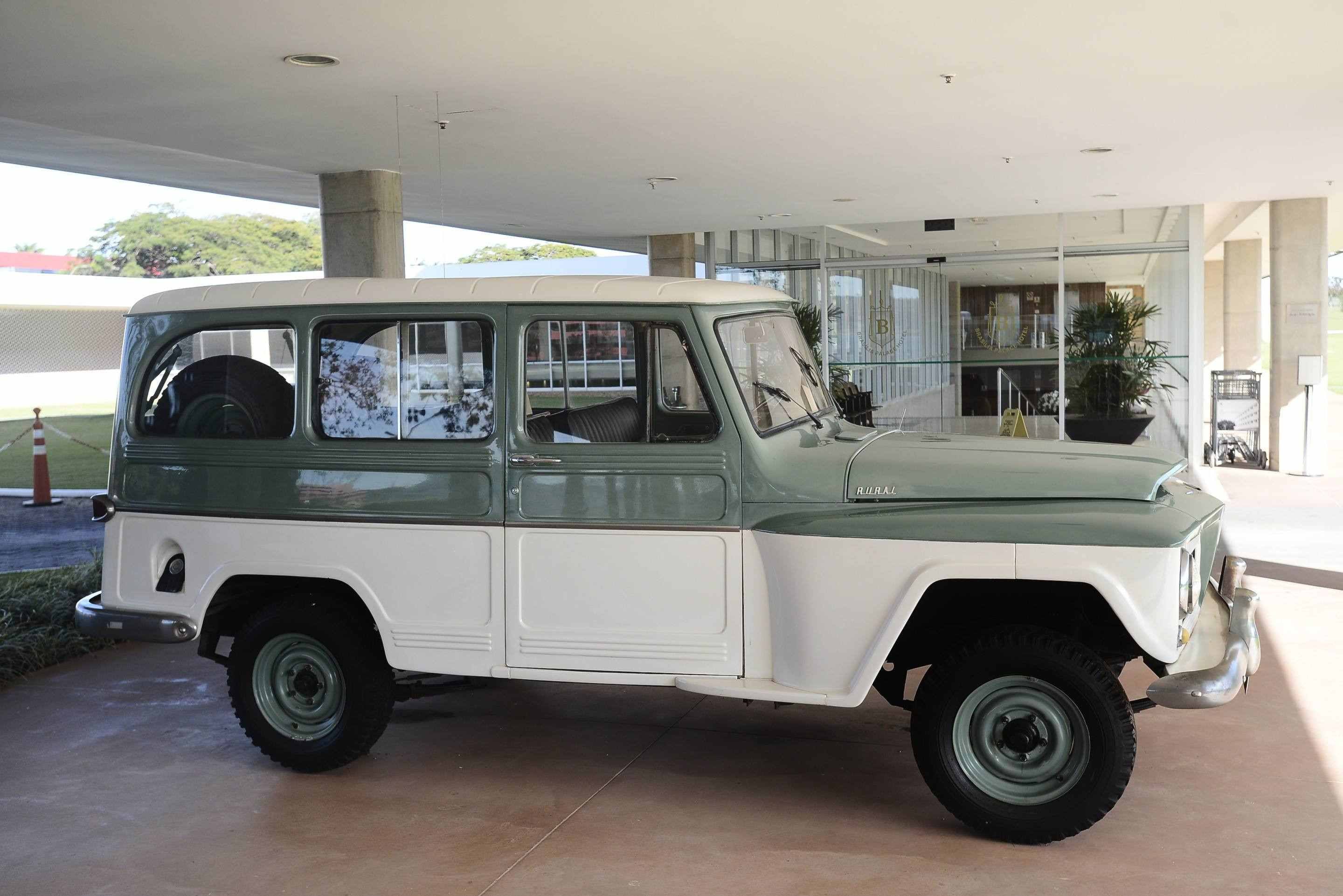Bras&iacute;lia Palace completa 68 anos. Local preserva caminhonete Rural usada por Juscelino Kubitschek