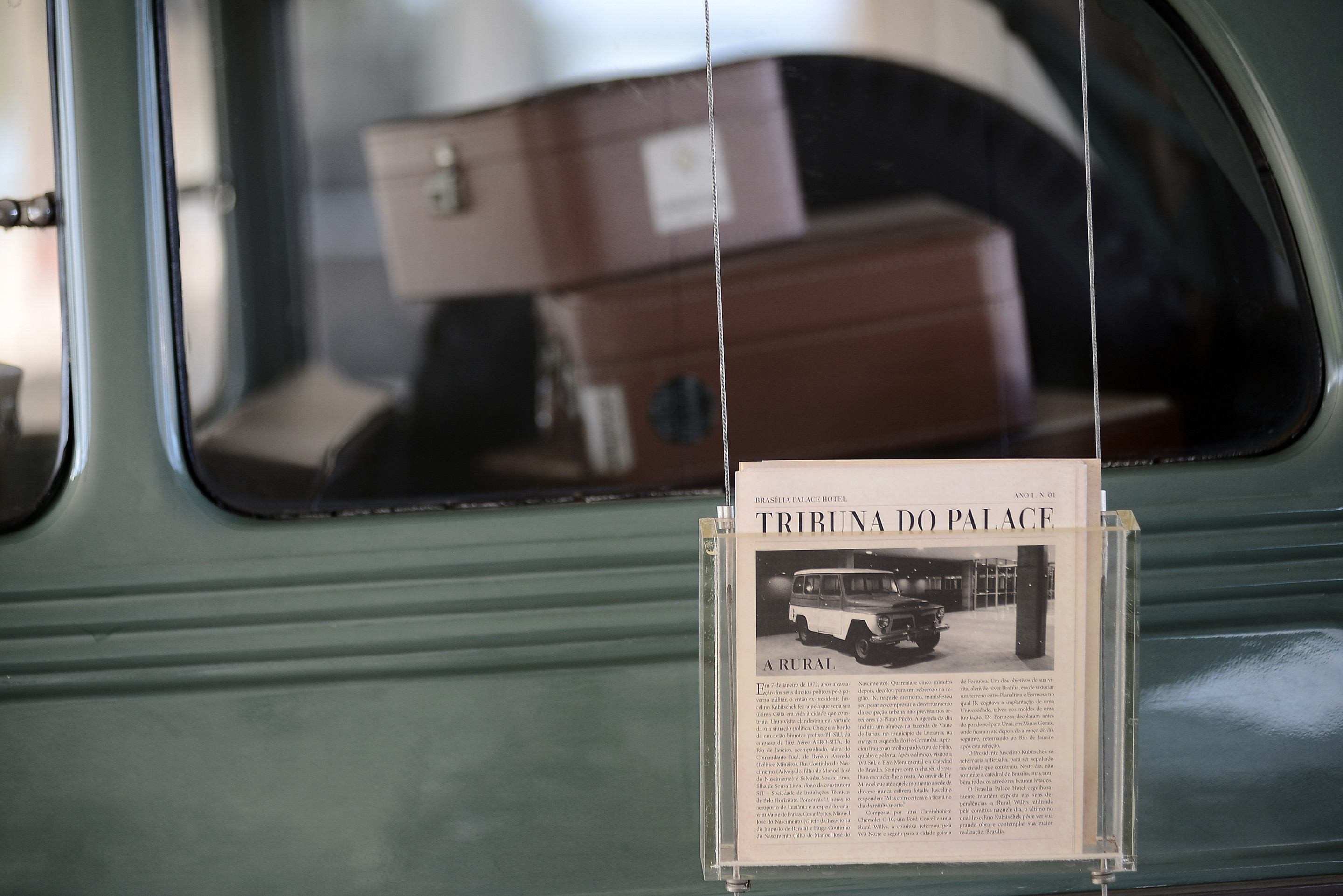 O folheto Tribuna do Palace conta a hist&oacute;ria do hotel