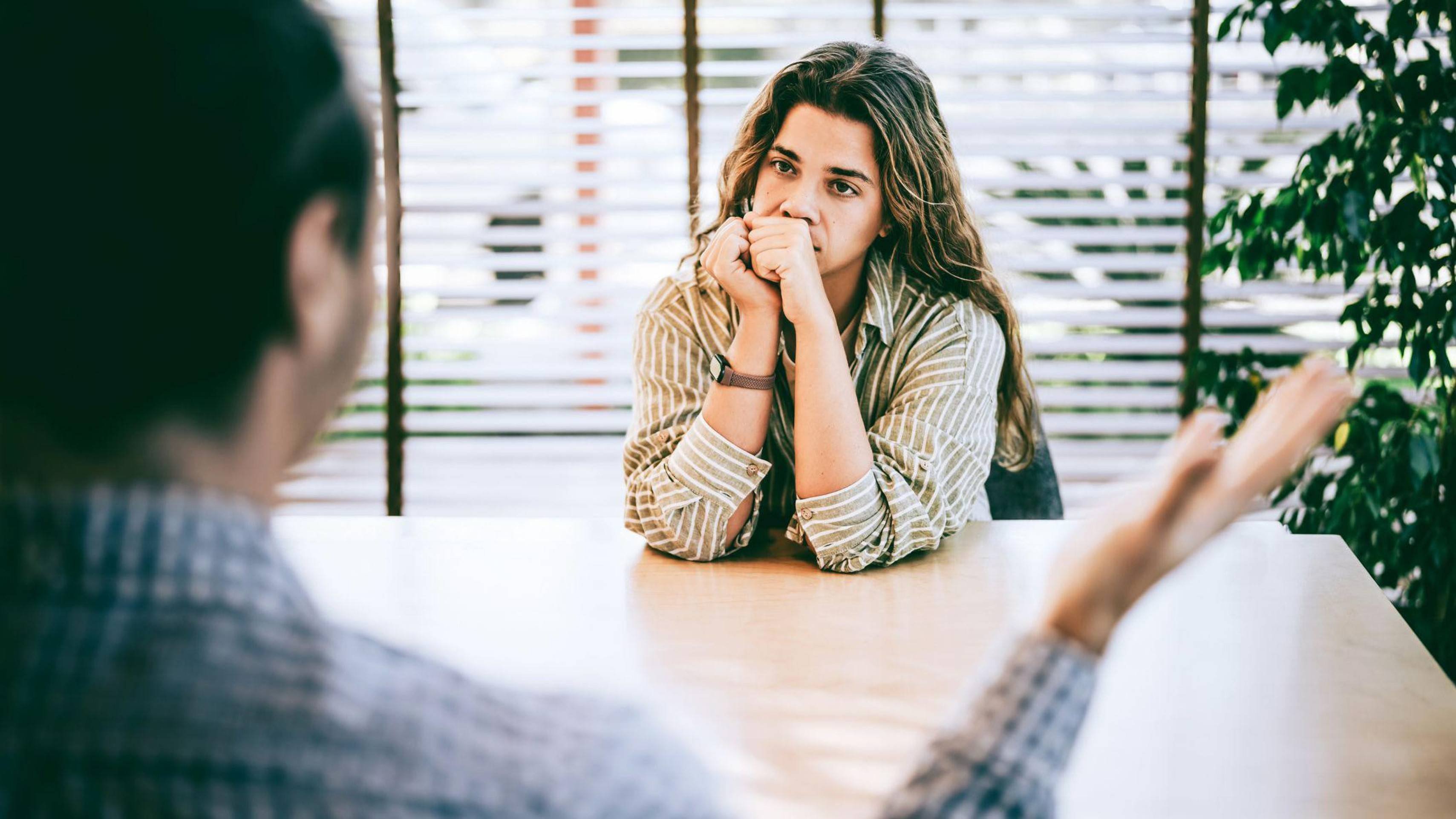 Como identificar um 'narcisista dissimulado' — e o que fazer se for seu colega de trabalho