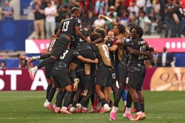 Seleção Canadense comemora classificação às oitavas da Copa do Mundo de 2026 após vitória por 1 x 0 contra a África do Sul       -  (crédito:  AFP)