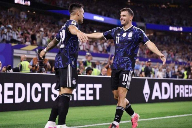 Argentina marcou duas vezes na primeira etapa -  (crédito: Foto: Divulgação/AFA)