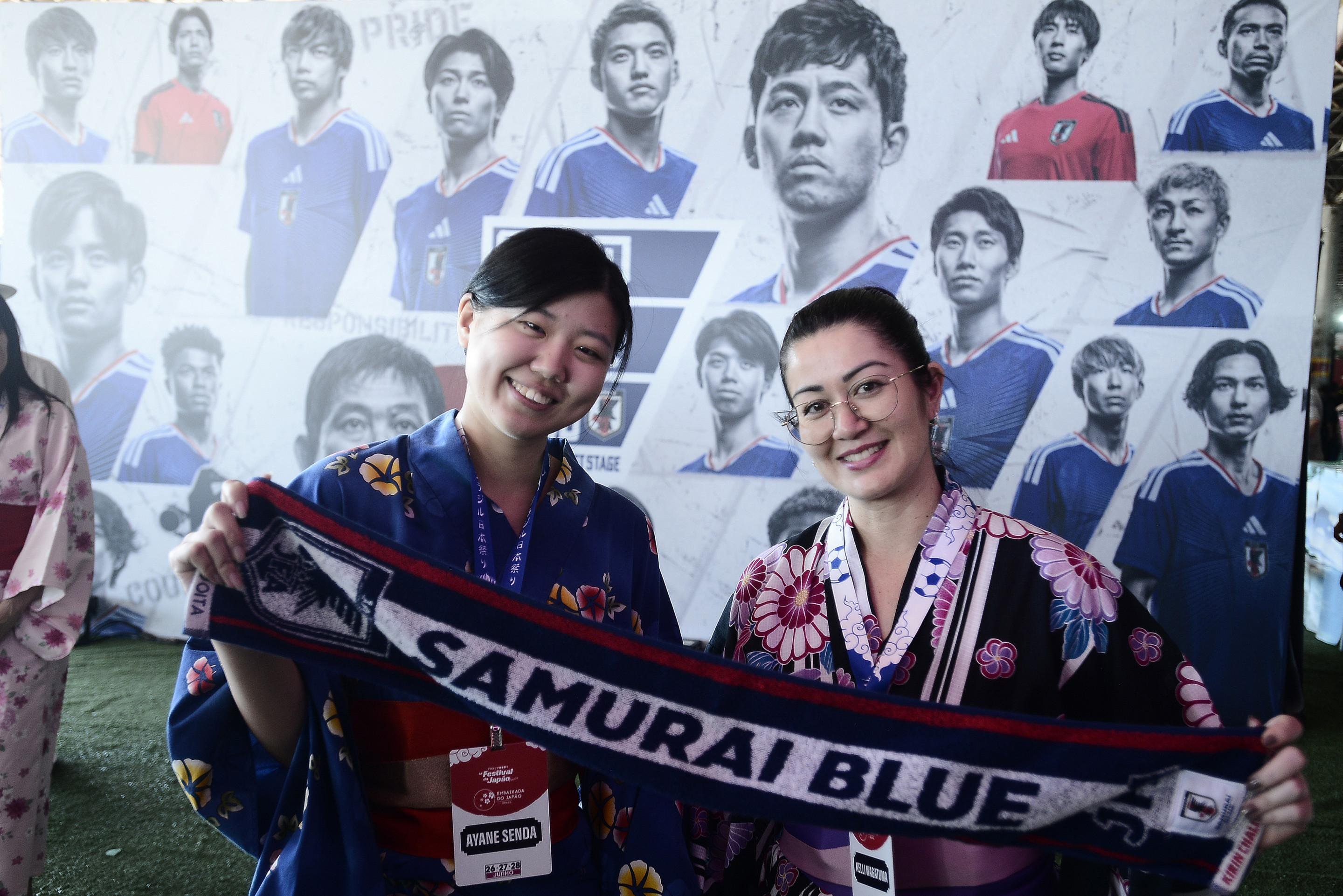 As amigas Ayane Senda e Kelli Wagatuma n&atilde;o v&atilde;o tomar partido