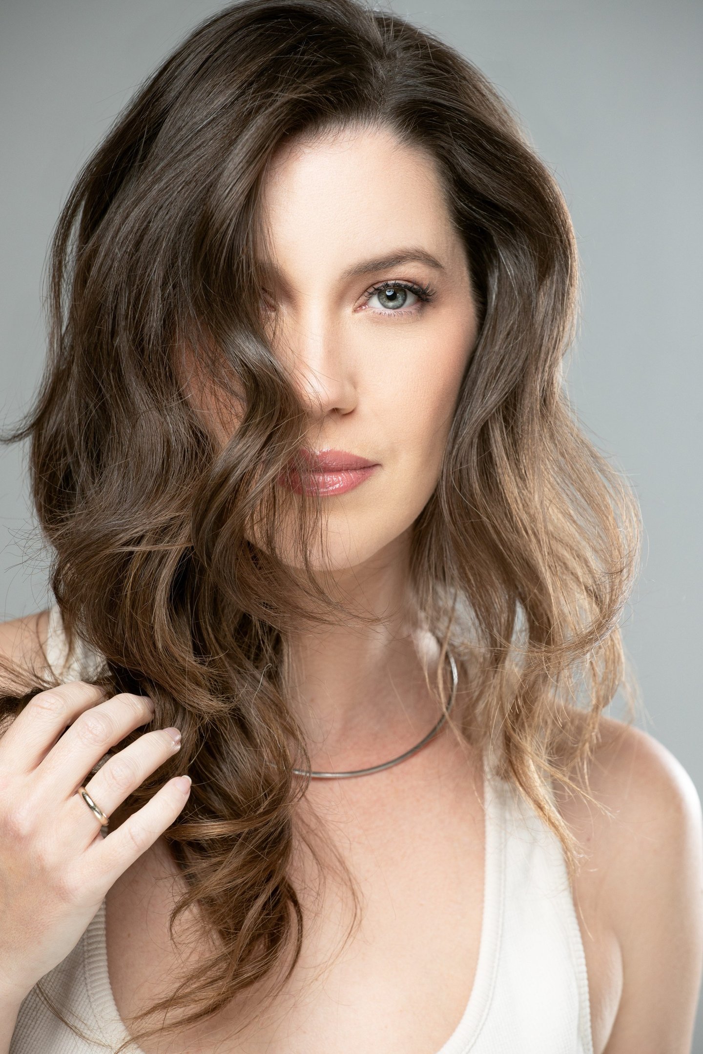 Nath&aacute;lia Dill, atriz