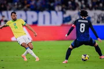 Fabrício Bruno entrega a bola para jogador do Japão marcar na derrota do Brasil para o Japão  -  (crédito: Yuichi Yamazaki/AFP)