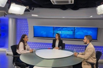  29.06.2026 Andrea Naline CB/DA Press. Larissa Maciel*, professora da Universidade Católica de Brasília, mestra em Educação Física, com graduação em Psicologia e Educação Física, é a entrevistada do CB.Poder de hoje.  Na bancada: Mariana Niederaeur e Ronayre Nunes  -  (crédito:  Andrea Naline CB/DA Press)
