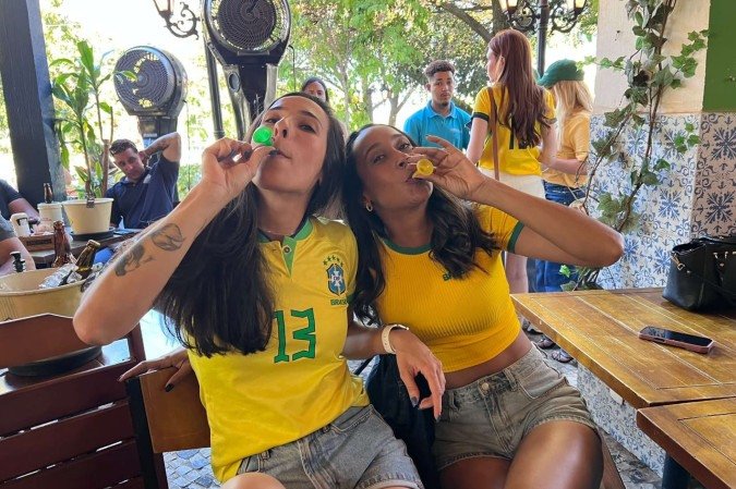 Ana Flor (E) e Gabrielle Barrera preferem a Costa do Marfim