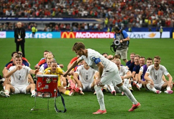 Paul ELLIS / AFP