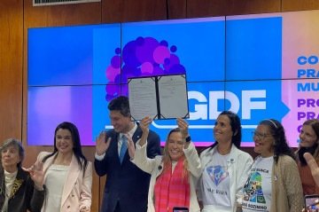 Decretos assinados pela governadora Celina Leão (PP) instituem políticas públicas permanentes, fortalecer a rede de atendimento e garantir acolhimento às mães de pessoas com deficiência, transtornos do neurodesenvolvimento e doenças raras - (crédito: Reprodução Davi Cruz) Decretos assinados pela governadora Celina Leão (PP) instituem políticas públicas permanentes, fortalecer a rede de atendimento e garantir acolhimento às mães de pessoas com deficiência, transtornos do neurodesenvolvimento e doenças raras - (crédito: Reprodução Davi Cruz)