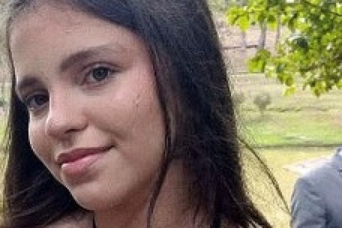 Júlia Passarini, estudante cearense que venceu concurso e vai ao Polo Norte a bordo de quebra-gelo nuclear - (crédito: Divulgação) Júlia Passarini, estudante cearense que venceu concurso e vai ao Polo Norte a bordo de quebra-gelo nuclear - (crédito: Divulgação)