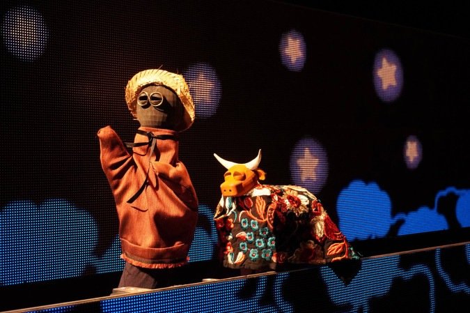 Bebê e o boi Babau Mostra Primeira Infância – Ocupação Teatral Eranos
Até 2 de agosto, no Centro Cultural Banco do Brasil Brasília – Teatro, Área Externa, Cinema e Sala Multiuso (SCES, Trecho 2). Ingressos gratuitos, com retirada no site www.bb.com.br/cultura e na bilheteria física do CCBB. Classificação indicativa livre. 
