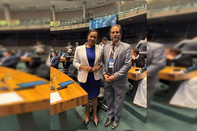 A proposta, de autoria da deputada Doutora Jane (à esq.), prevê que a programação seja realizada anualmente na segunda semana de dezembro - (crédito: Reprodução) A proposta, de autoria da deputada Doutora Jane (à esq.), prevê que a programação seja realizada anualmente na segunda semana de dezembro - (crédito: Reprodução)
