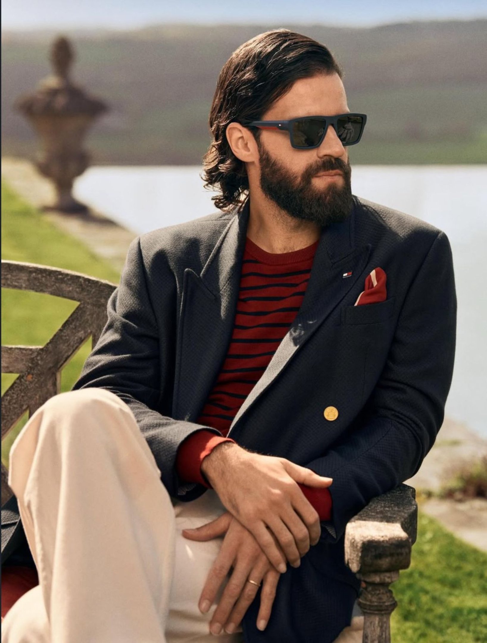 Alisson Becker em campanha para a Tommy Hilfiger, label que ele se tornou embaixador 