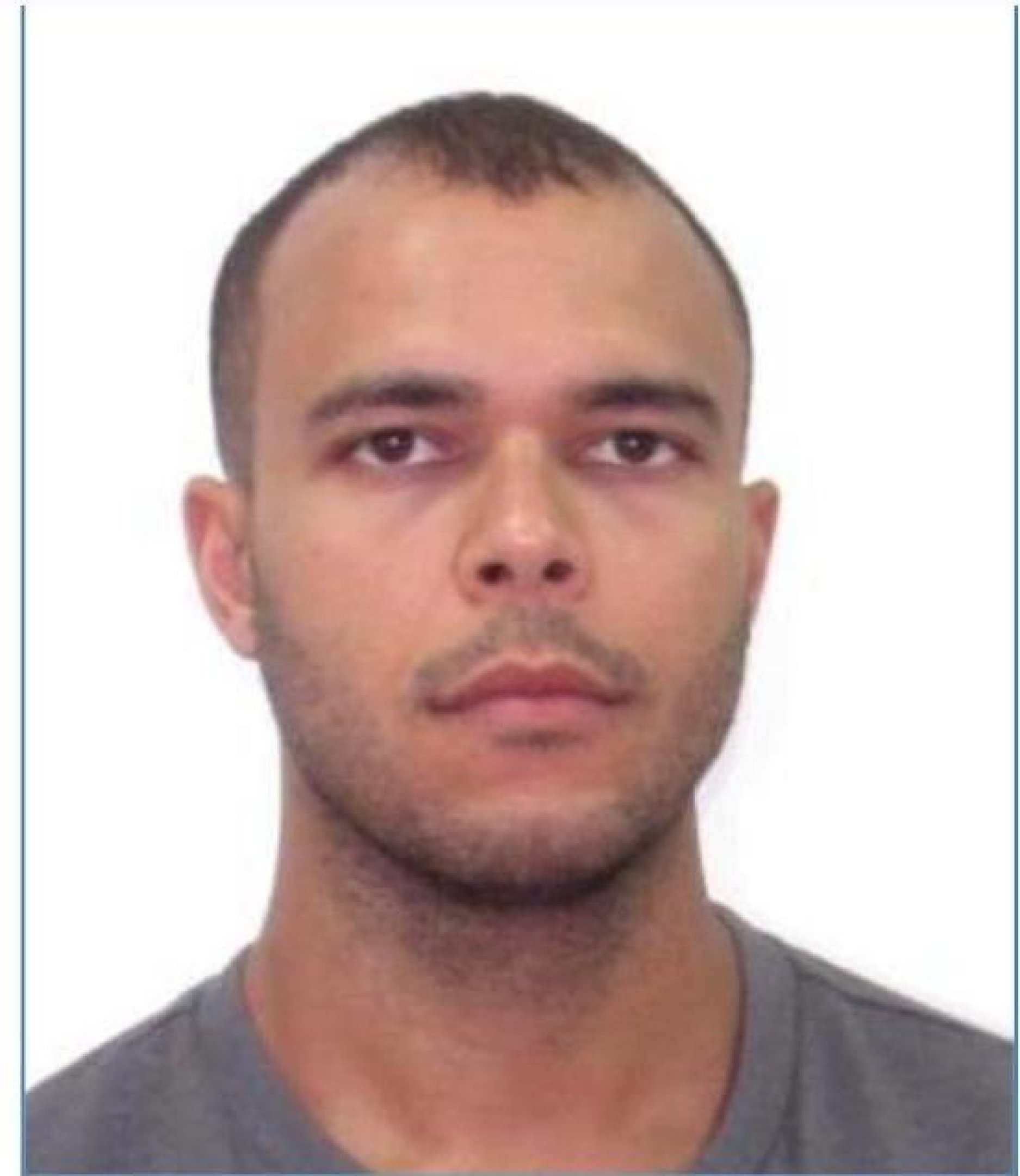 Maycon Douglas Gomes Teixeira, morador de Taguatinga Sul, invadiu a contram&atilde;o e colidiu frontalmente contra o ve&iacute;culo da fam&iacute;lia