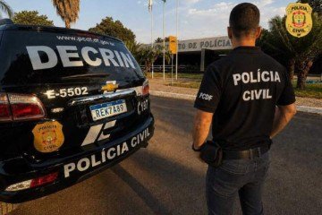 Homem foi preso por investigadores da Decrin - (crédito: PCDF/Divulgação) Homem foi preso por investigadores da Decrin - (crédito: PCDF/Divulgação)