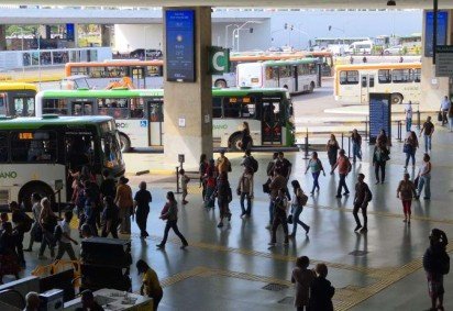 O texto estabelece que todos os inscritos no Enem, pagantes ou isentos de taxa, ter&atilde;o direito ao benef&iacute;cio.  -  (crédito: Divulga&ccedil;&atilde;o/Semob-DF)