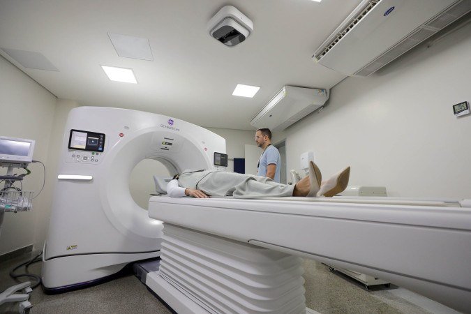 O novo tom&oacute;grafo faz parte das interven&ccedil;&otilde;es do GDF no Hospital Regional do Gama e amplia a capacidade de realiza&ccedil;&atilde;o de exames de imagem