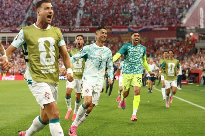 Com vitória, Portugal enfrenta a Espanha nas oitavas da Copa do Mundo -  (crédito: Cole Burston/AFP)