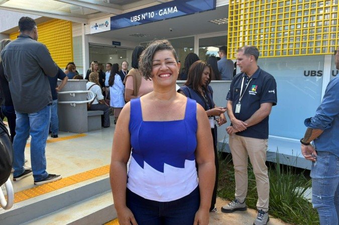 Waleria Silva mora ao lado da nova UBS, e decidiu comparecer &agrave; cerim&ocirc;nia para comemorar a inaugura&ccedil;&atilde;o da unidade 