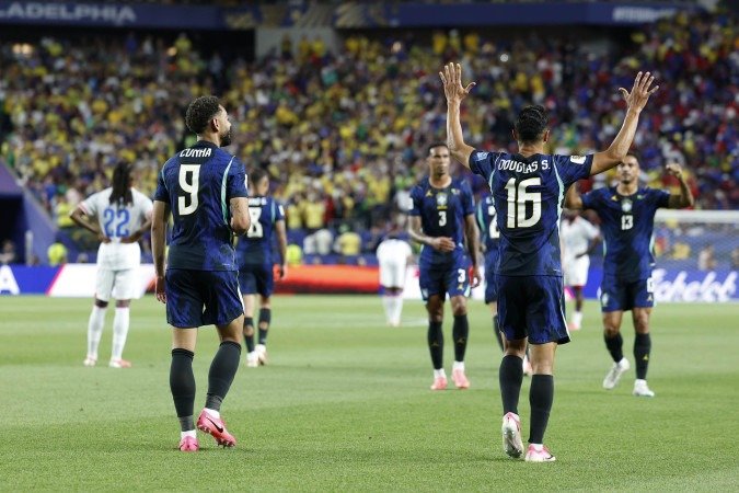 Matheus Cunha e Douglas Santos têm costas largas depois das conquistas olímpicas no Rio-2016 e em Tóquio-2020 -  (crédito: Rafael Ribeiro/CBF)